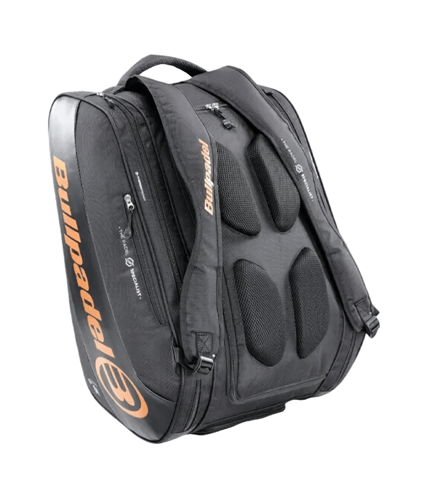 Bullpadel Vertex Black 2025 Padel Bag: Spacious Thermo - Protected Racket Carryall - CornerCanada